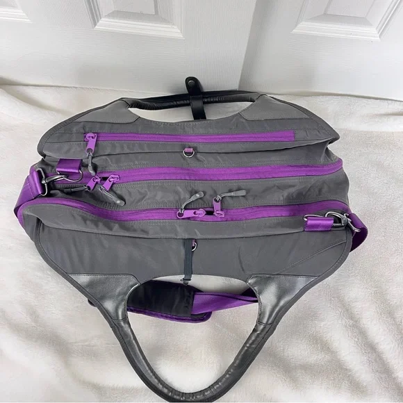 Athleta Spring Tote Gym Duffle Weekender Bag - Picture 4 of 13